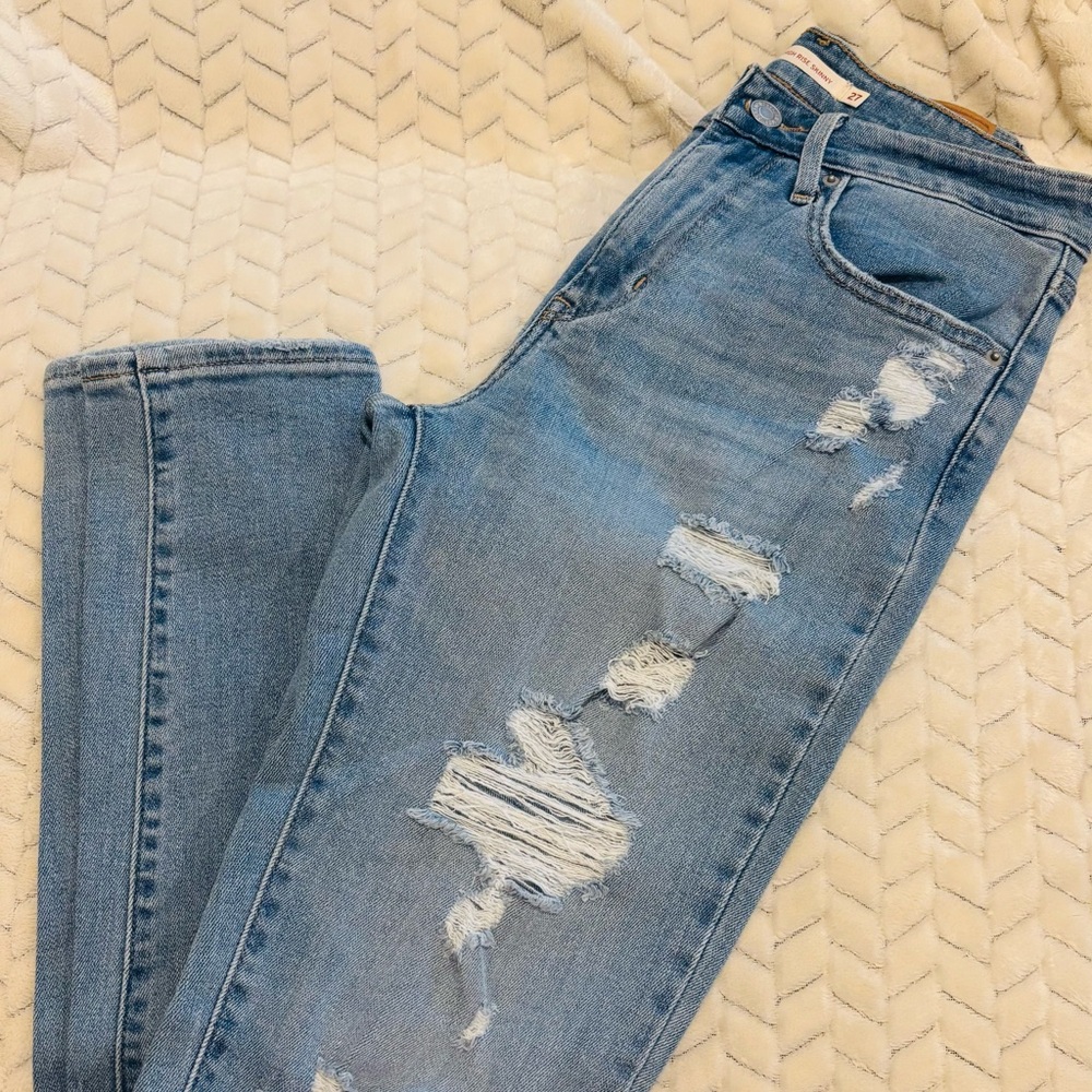 Levi's Blue Skinny Jeans with Distressed Details